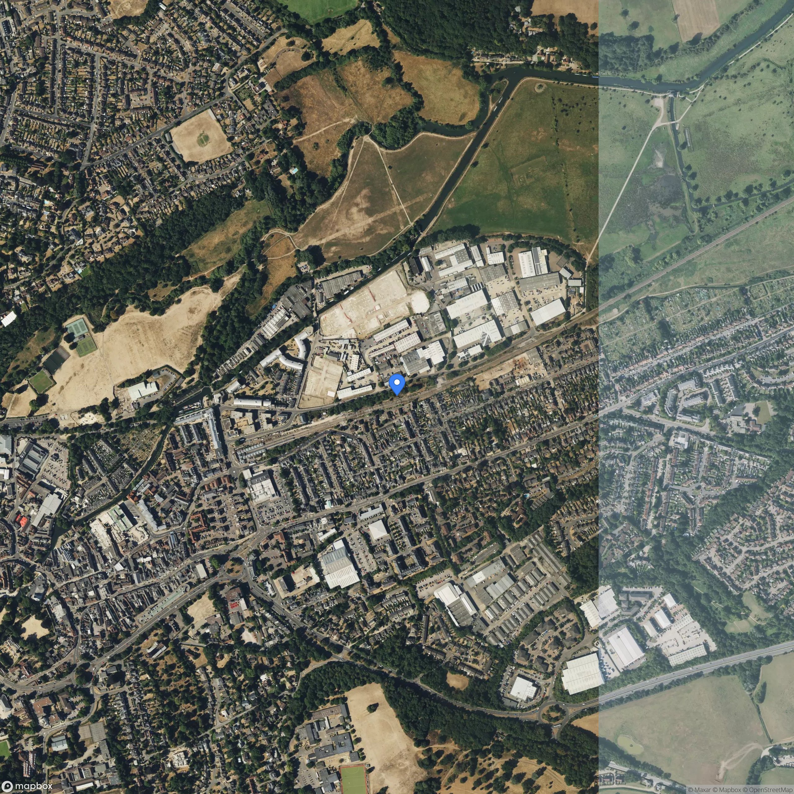51°48'01.5"N 0°04'02.6"W