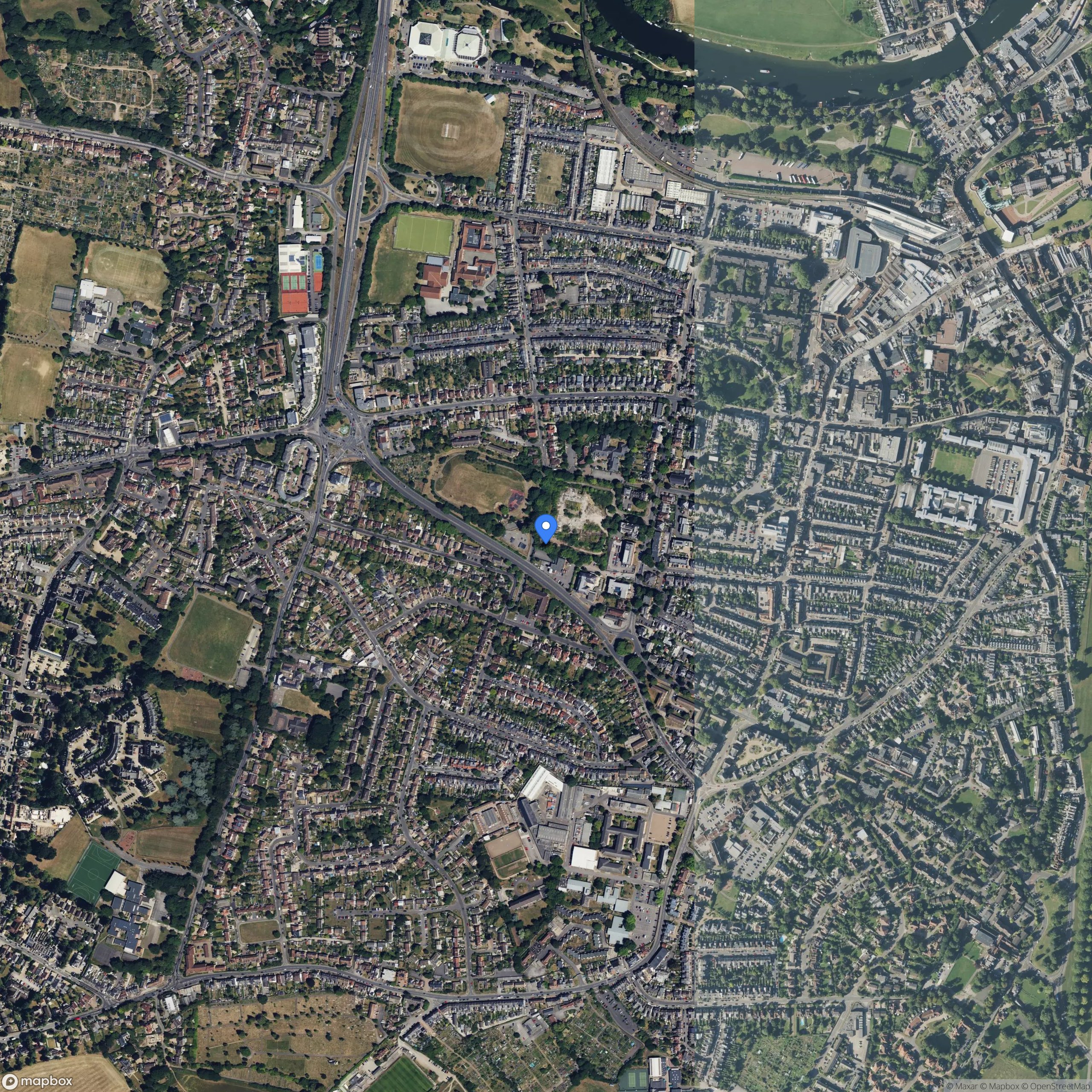 51°28'40.9"N 0°37'08.3"W