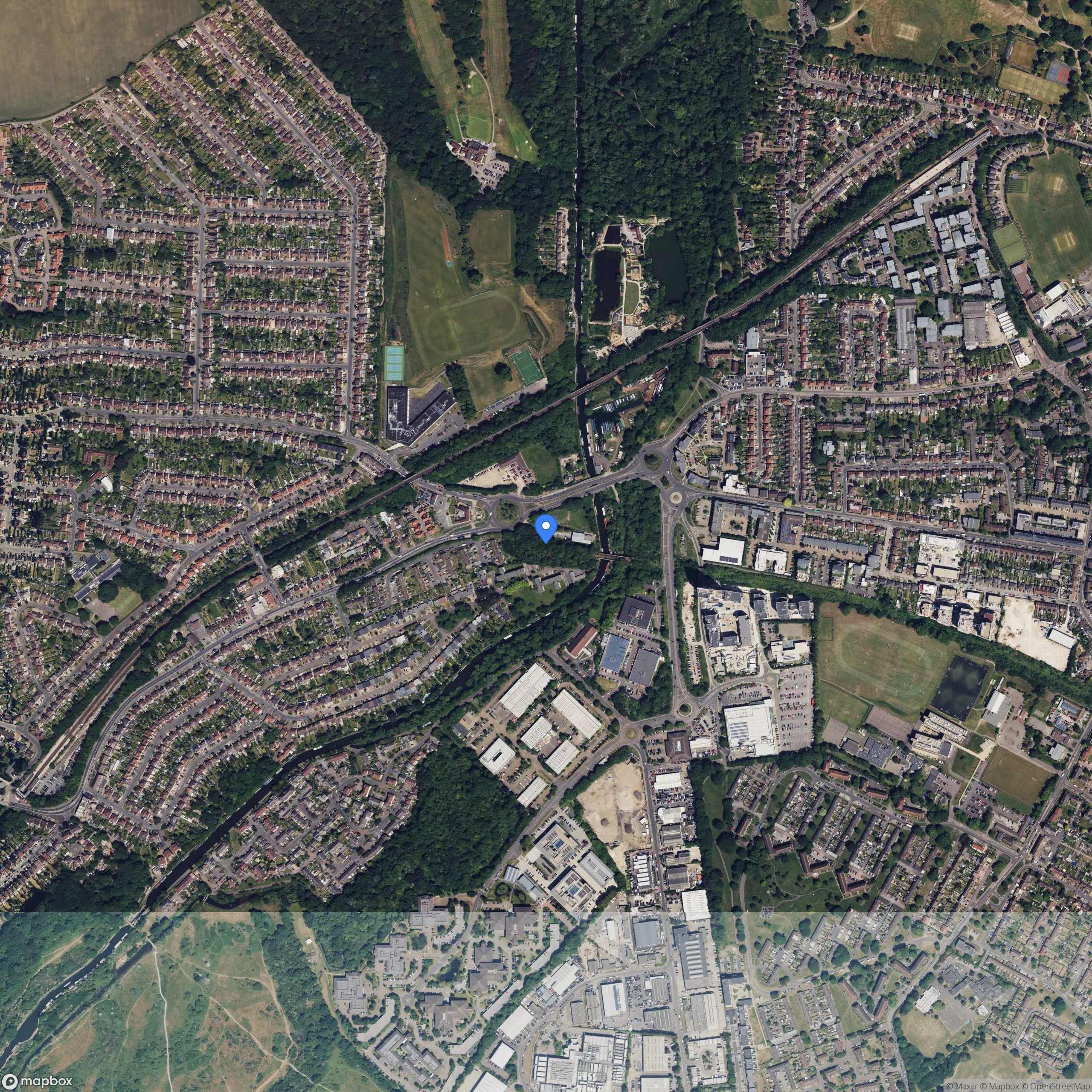 51°39'03.6"N 0°25'42.5"W