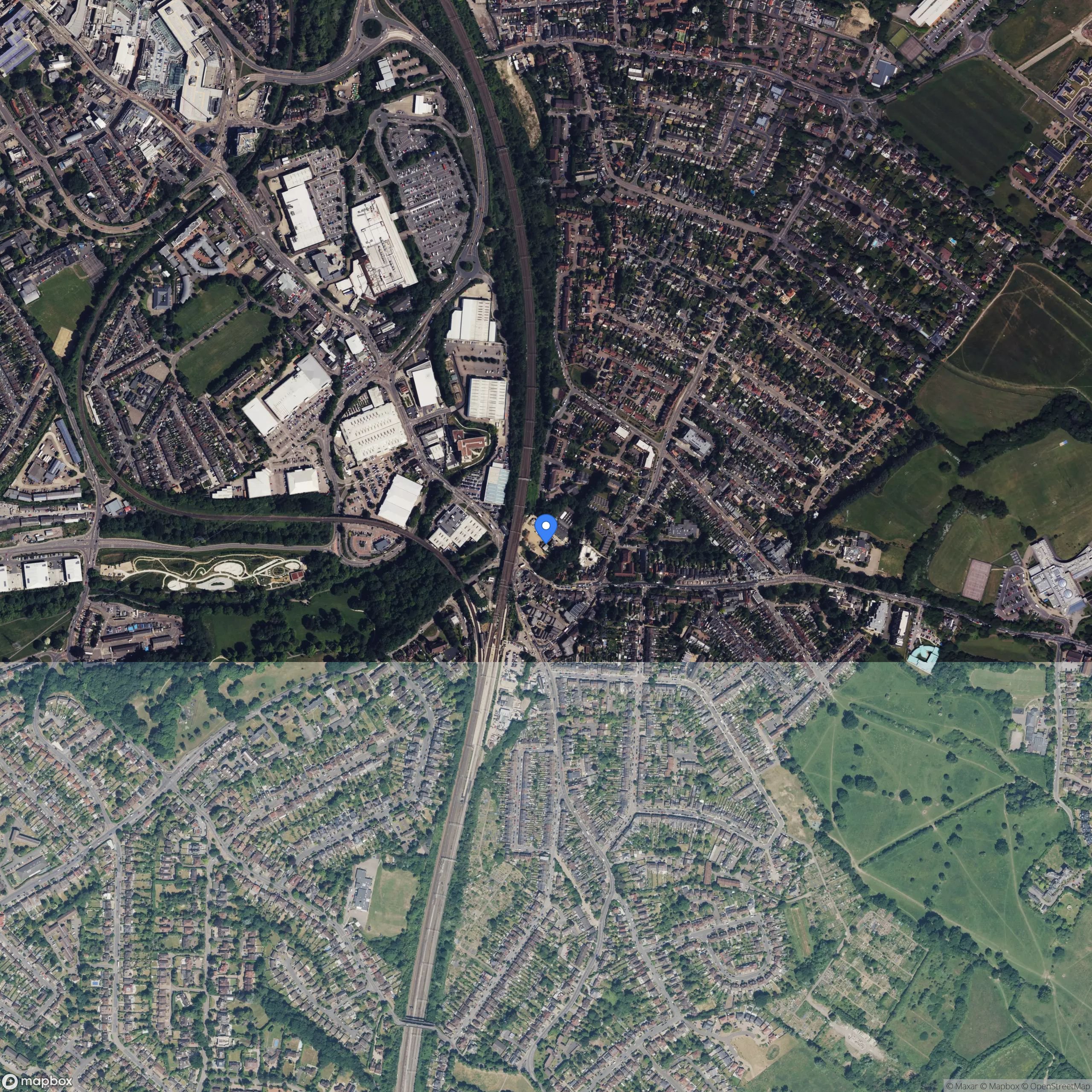 51°38'49.6"N 0°23'00.6"W