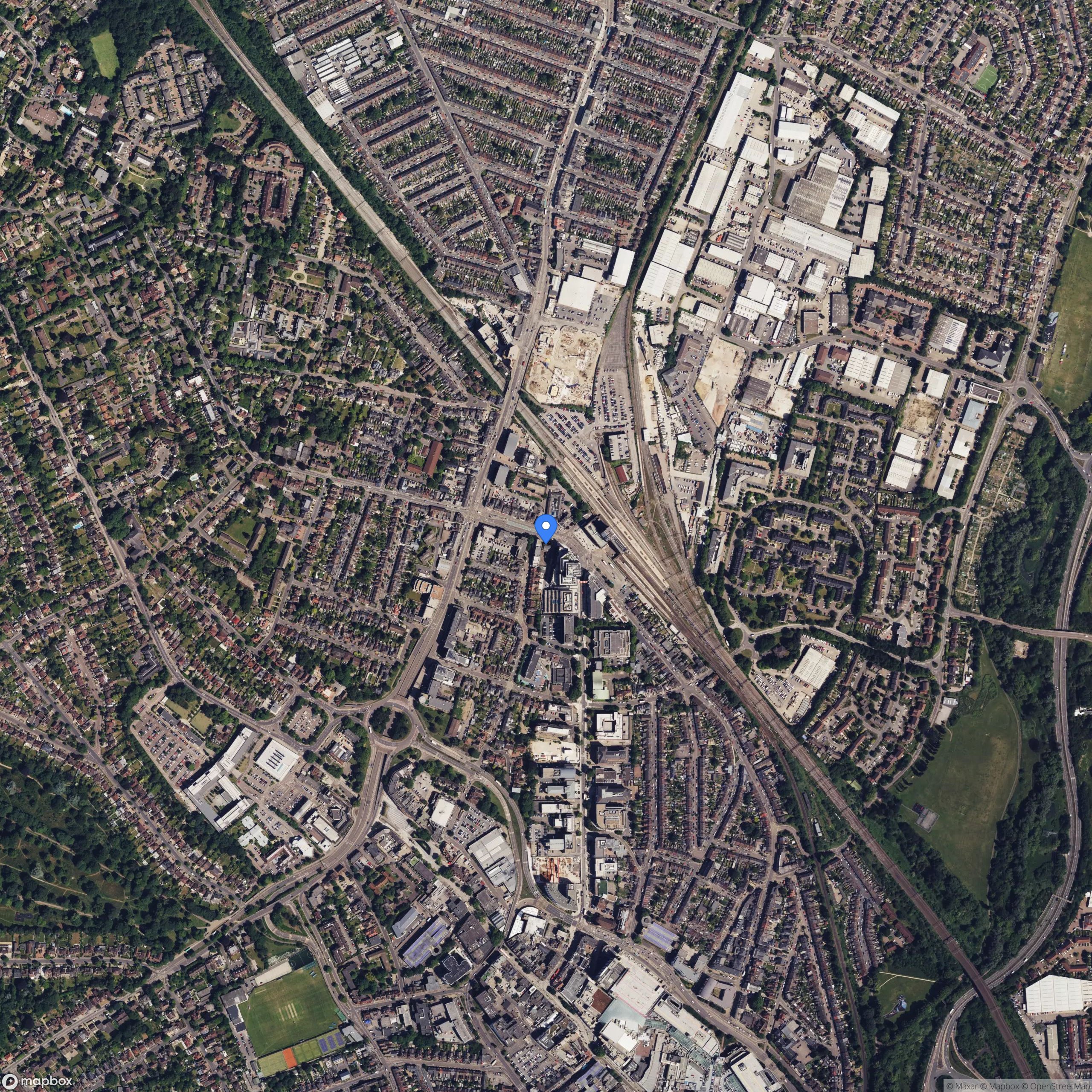 51°39'48.9"N 0°23'52.5"W
