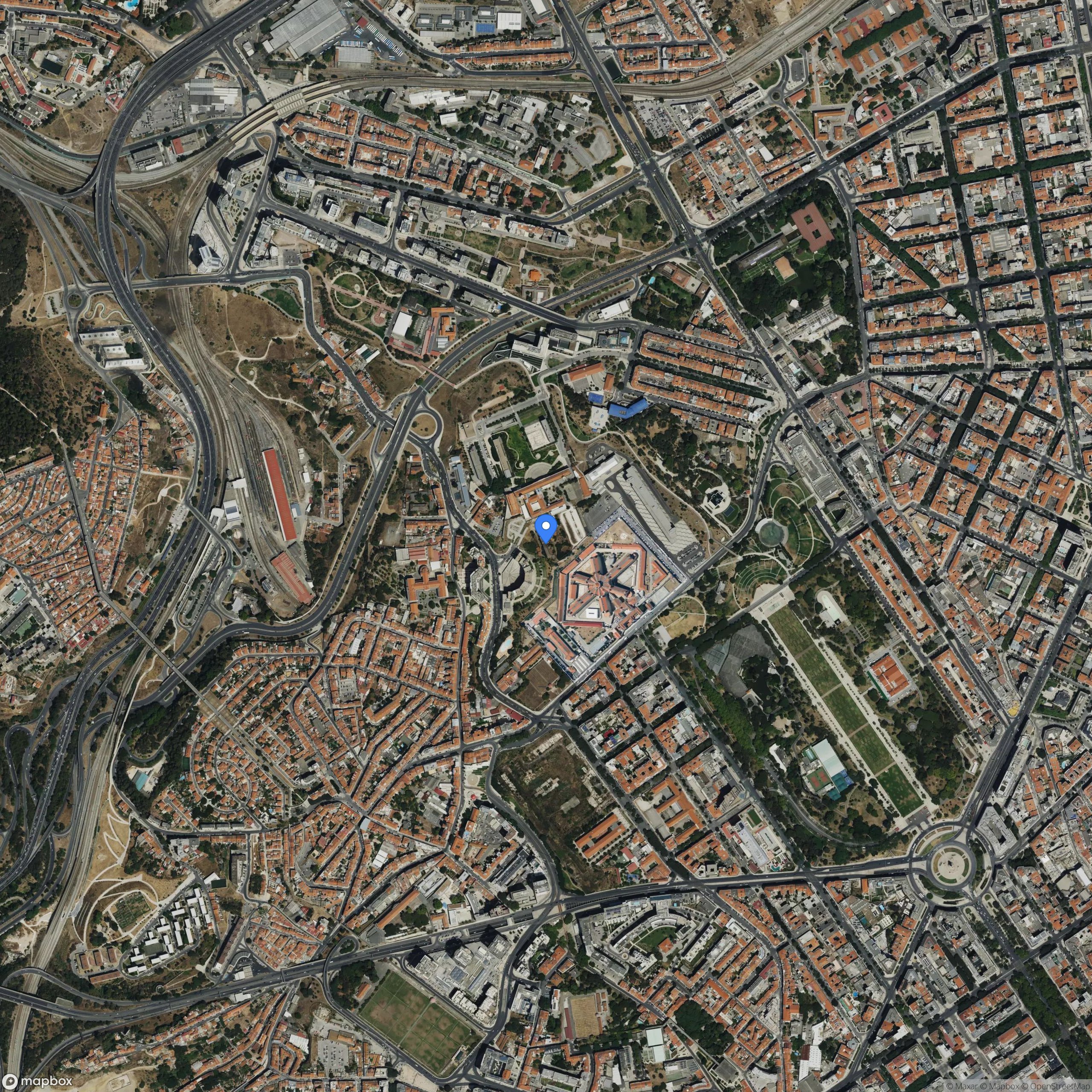 38°43'53.6"N 9°09'36.8"W