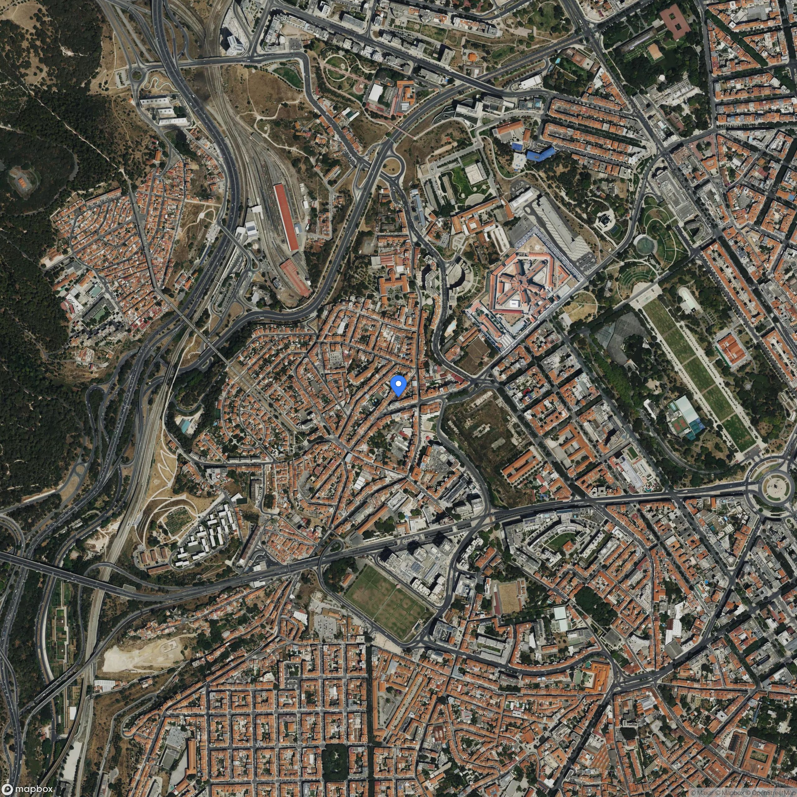 38°43'39.7"N 9°09'47.0"W