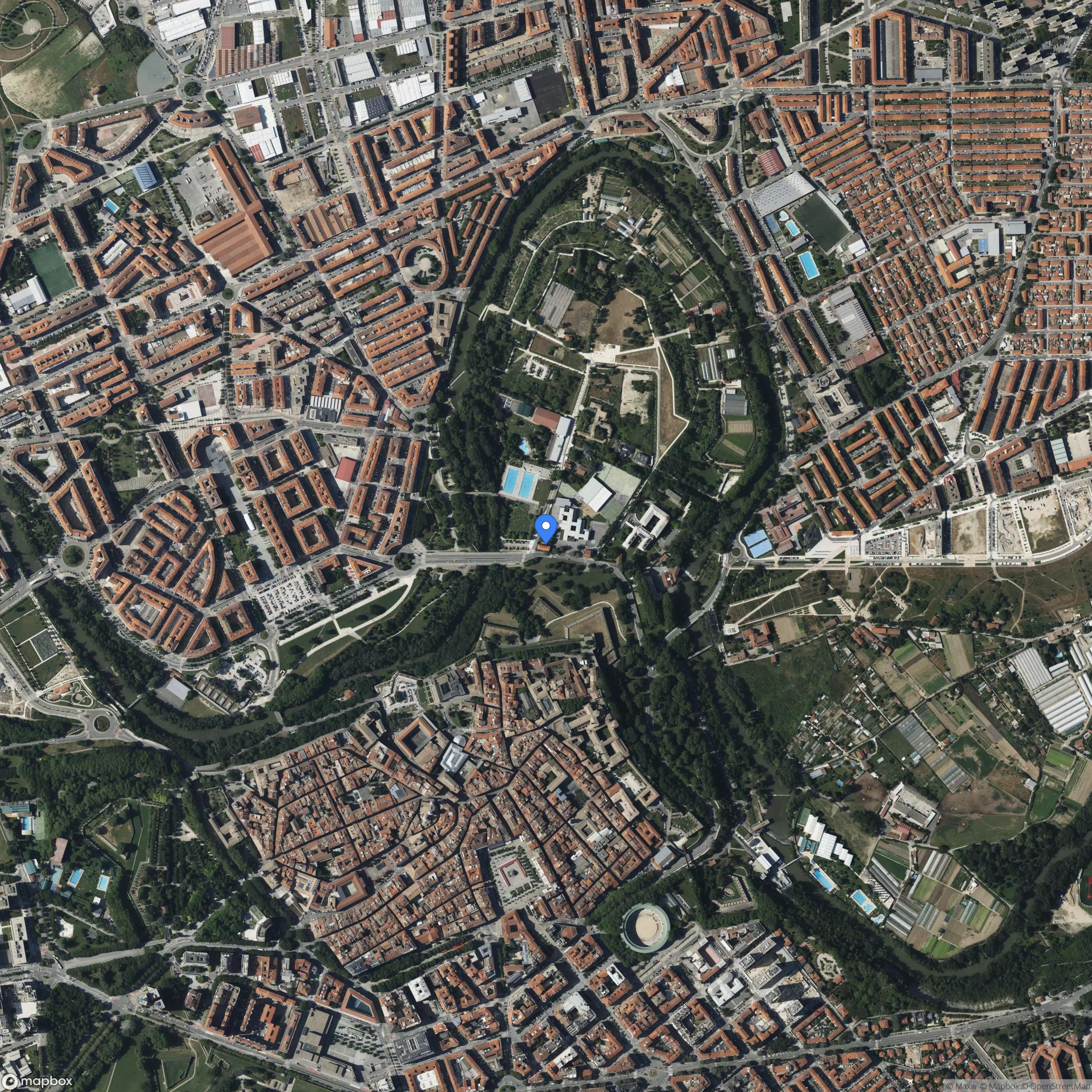 centro pedagógico abandonado