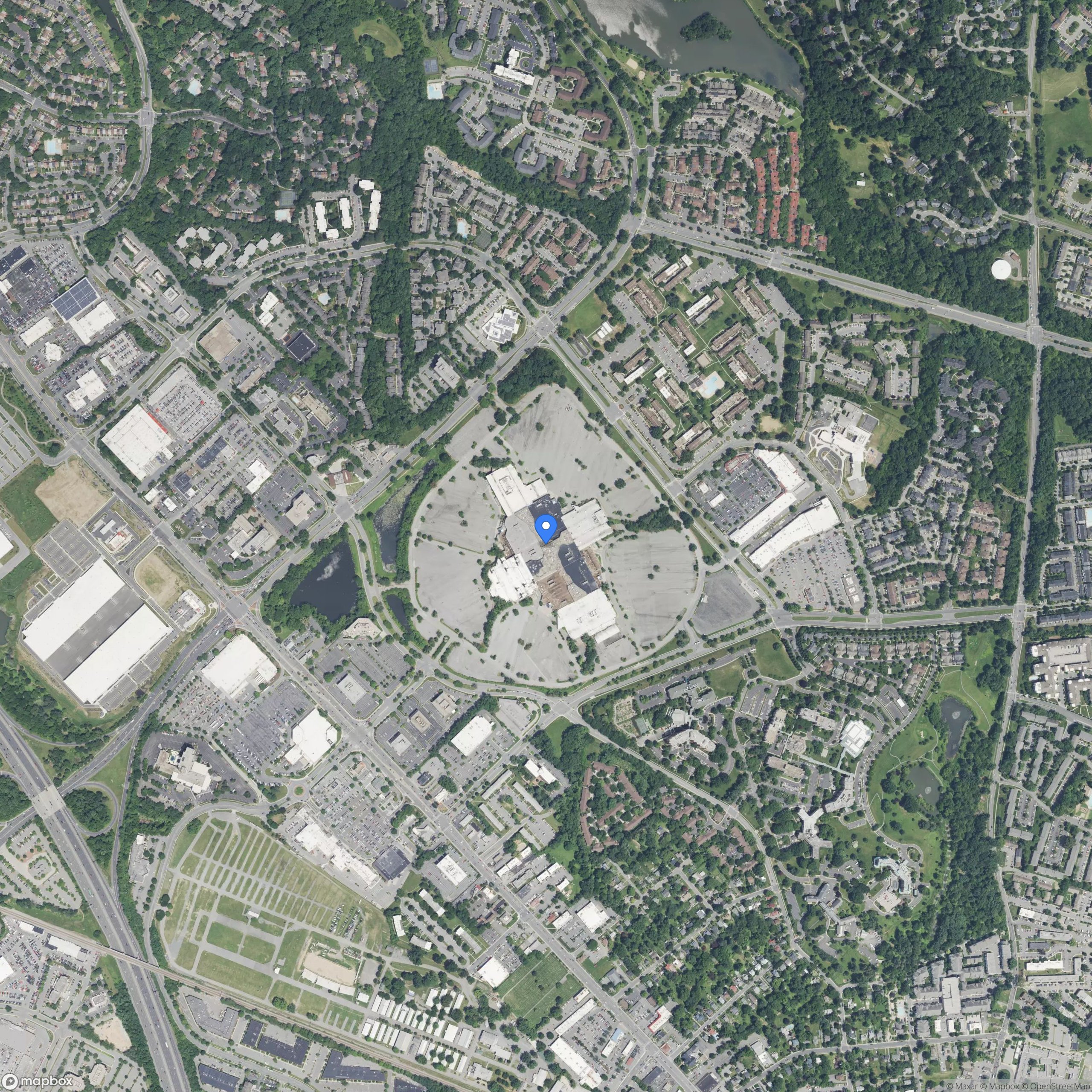 Lake Forest Mall