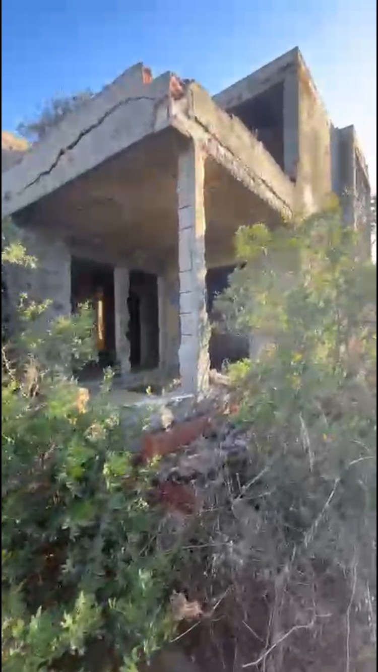 abandoned villa under construction