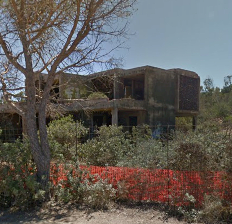 abandoned villa under construction