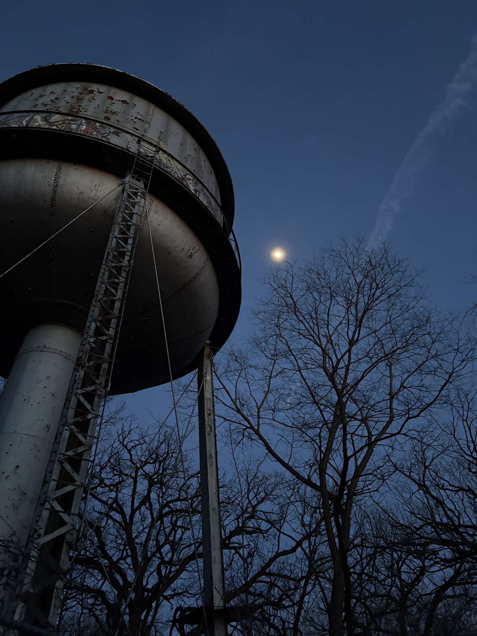 Abandon water tower