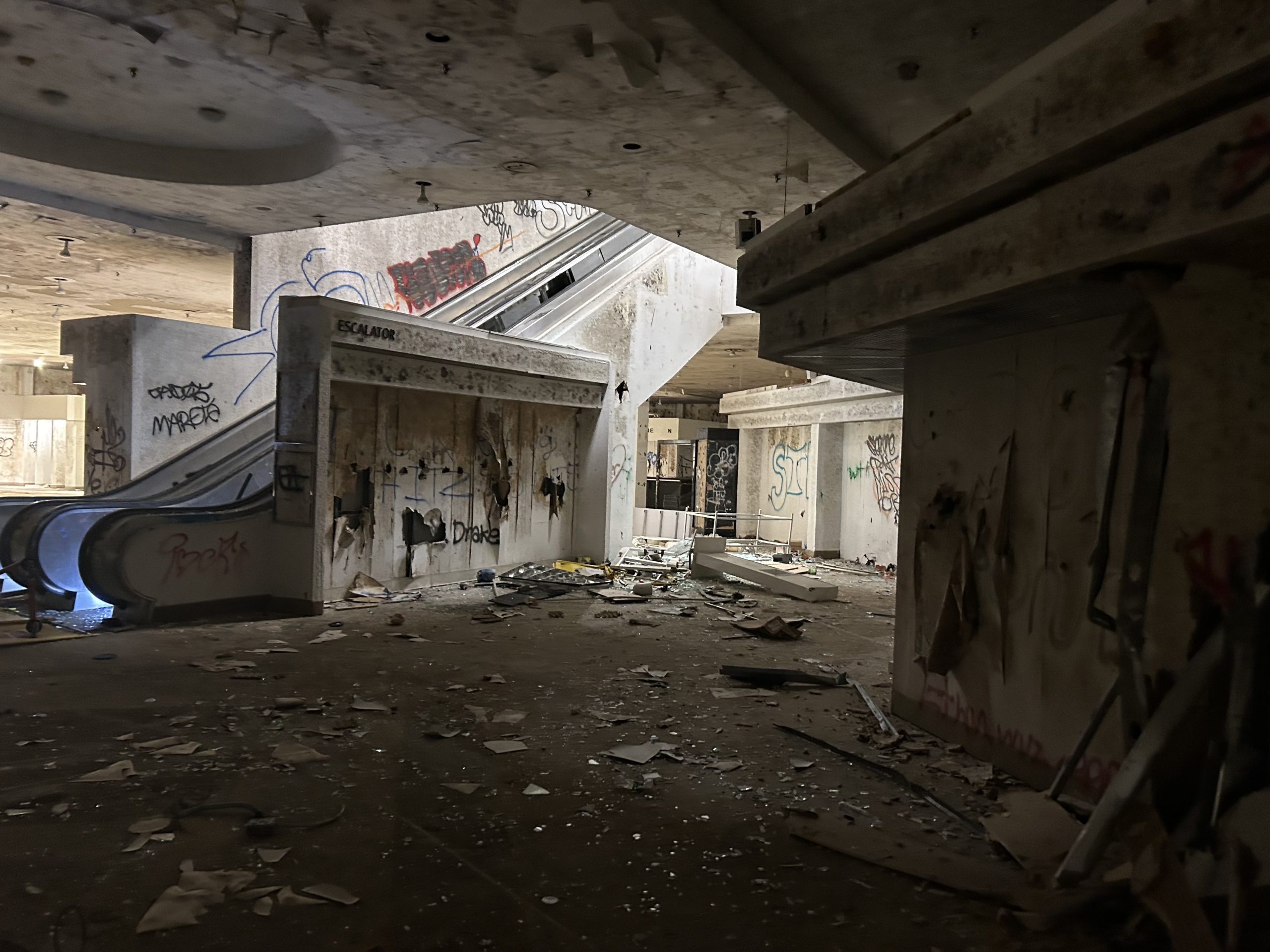 Abandoned lord and Taylor