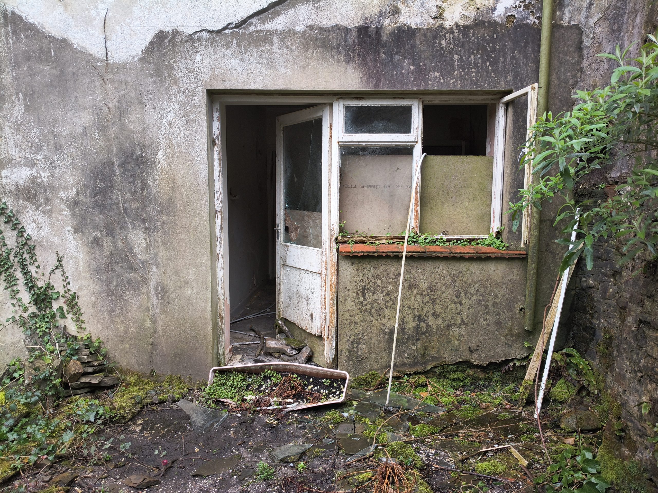Abandoned house + chapel